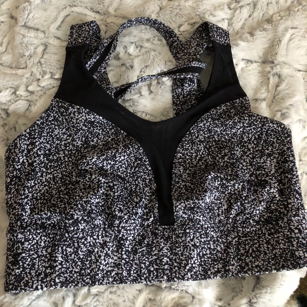 Lululemon size 8 Supportive sports bra